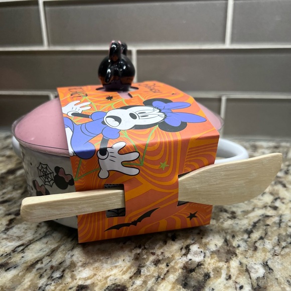 Disney Halloween Minnie Mouse Brie Baker - Picture 3 of 3